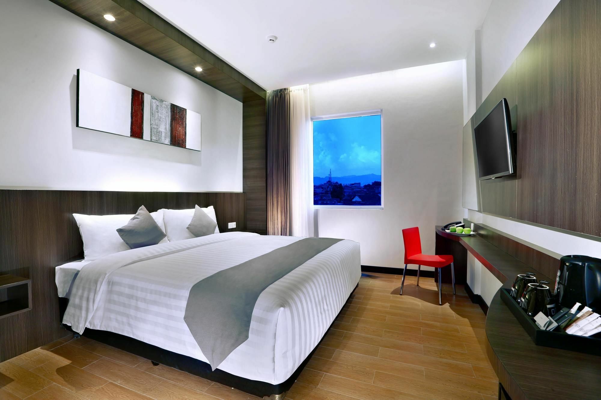 Neo Dipatiukur Bandung By Aston Hotel Exterior photo